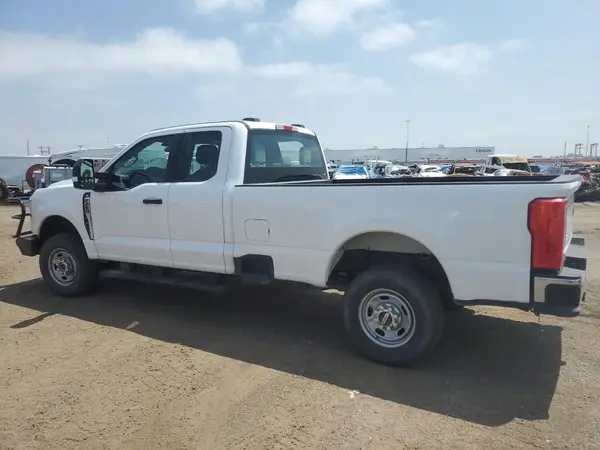 1FT7X2BA2REC94383 2024 FORD F250 - Image 2