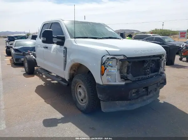 1FT7X2BA4PEE17582 2023 FORD F250 - Image 1