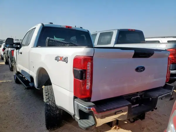 1FT7X2BA5RED86992 2024 FORD F250 - Image 2