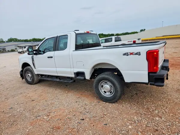 1FT7X2BA6PEC11194 2023 FORD F250 - Image 2
