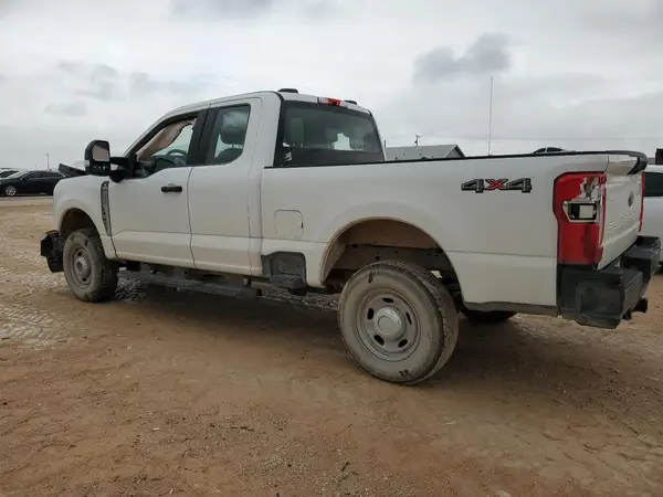 1FT7X2BA7PEC14508 2023 FORD F250 - Image 2