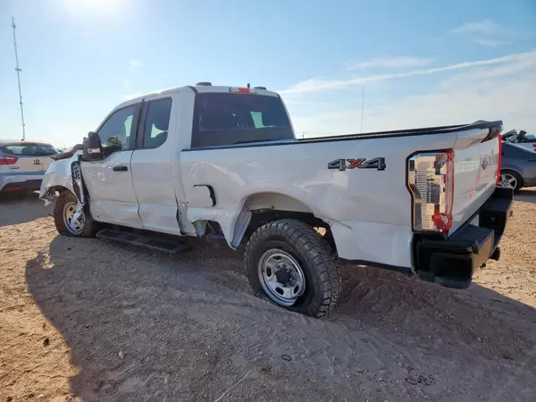 1FT7X2BA7RED73662 2024 FORD F250 - Image 2