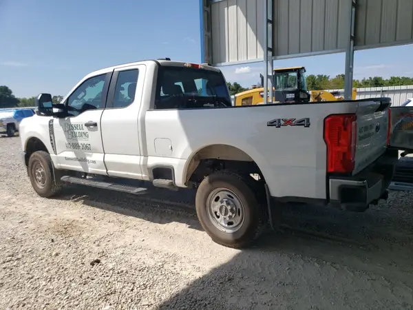 1FT7X2BA7REF73019 2024 FORD F250 - Image 2