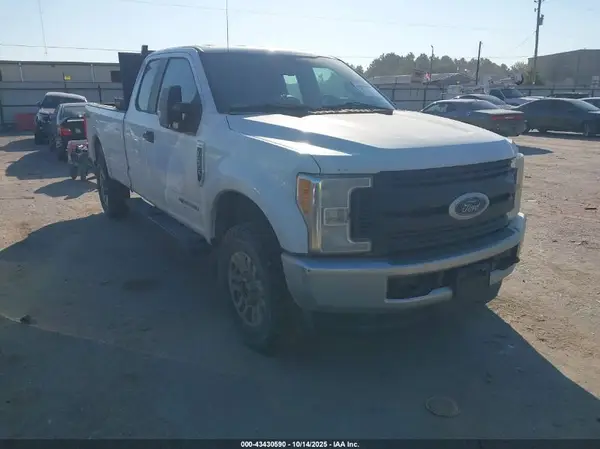 1FT7X2BT2HEE01996 2017 FORD F250 - Image 1