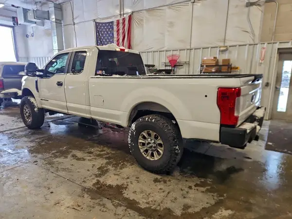 1FT7X2BT3JEC81647 2018 FORD F250 - Image 2