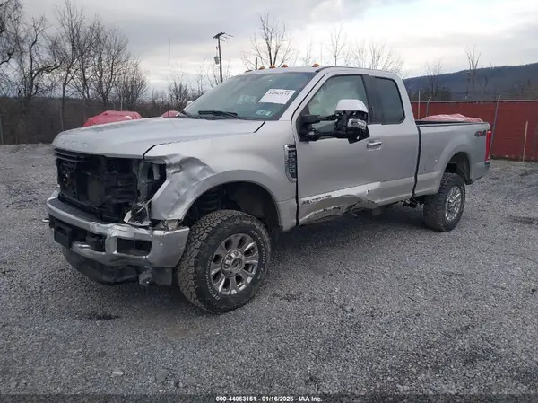 1FT7X2BT9HEE61841 2017 FORD F250 - Image 2