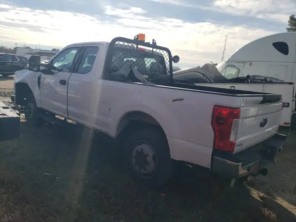 1FT7X3B62KEF18338 2019 FORD F350 - Image 2