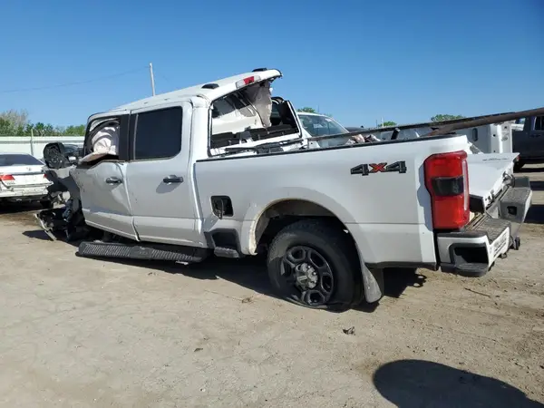 1FT8W2BA9RED35728 2024 FORD F250 - Image 2