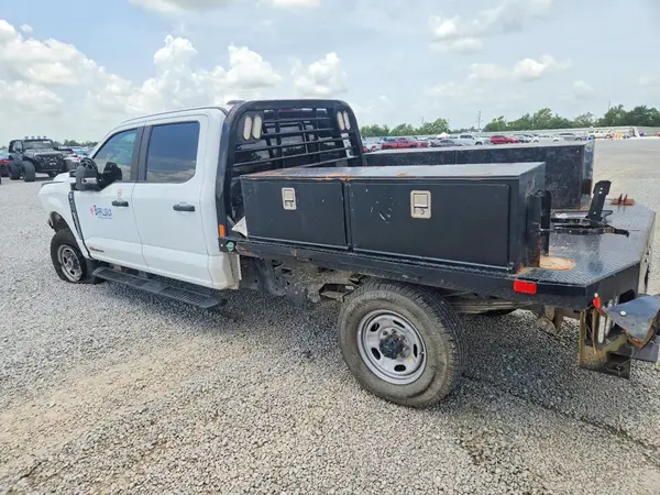 1FT8W2BM4PEC58323 2023 FORD F250 - Image 2