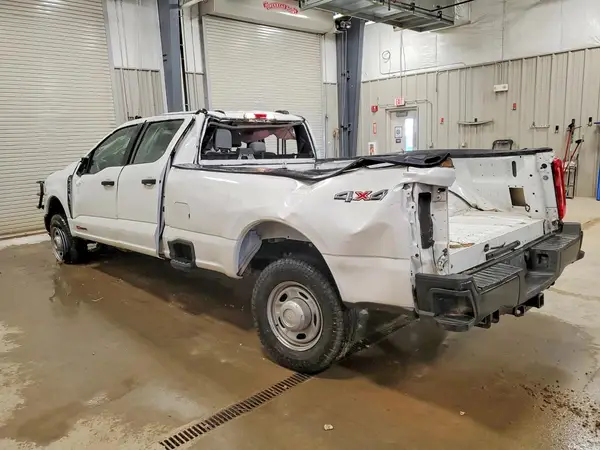 1FT8W2BM8REF26289 2024 FORD F250 - Image 2