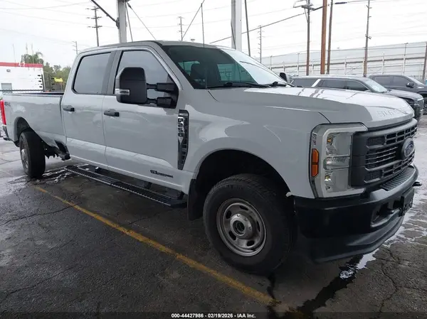 1FT8W2BT4REC08435 2024 FORD F250 - Image 1