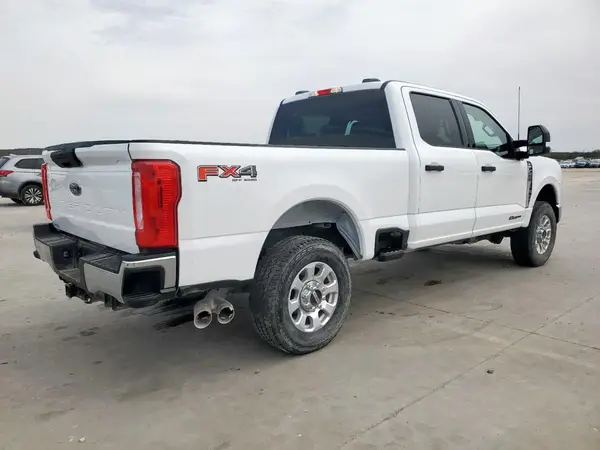 2024 FORD F250 COPART lot 48249245 auction photo 3