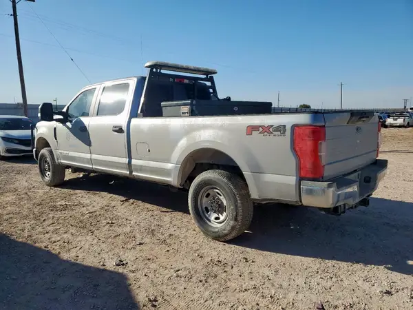 1FT8W2BT9NEE50163 2022 FORD F250 - Image 2