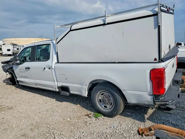 1FT8W3AT7PEC75860 2023 FORD F350 - Image 2