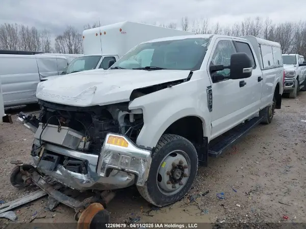 1FT8W3B67HEE38002 2017 FORD F350 - Image 2