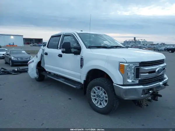 1FT8W3B68HED42332 2017 FORD F350 - Image 1
