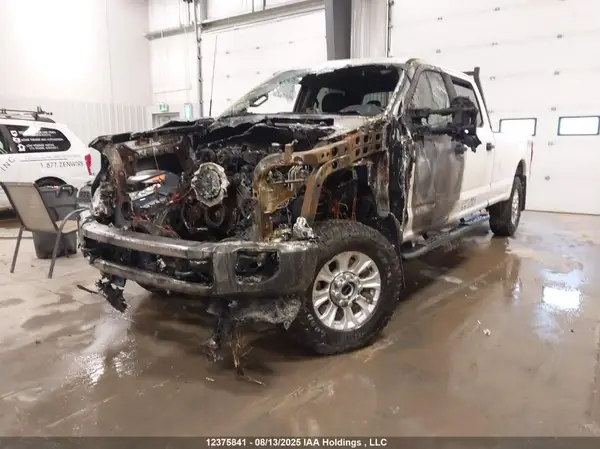 1FT8W3B6XNEC50277 2022 FORD F350 - Image 2