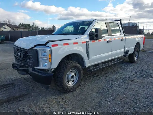 1FT8W3BA8SEC44672 2025 FORD F350 - Image 2
