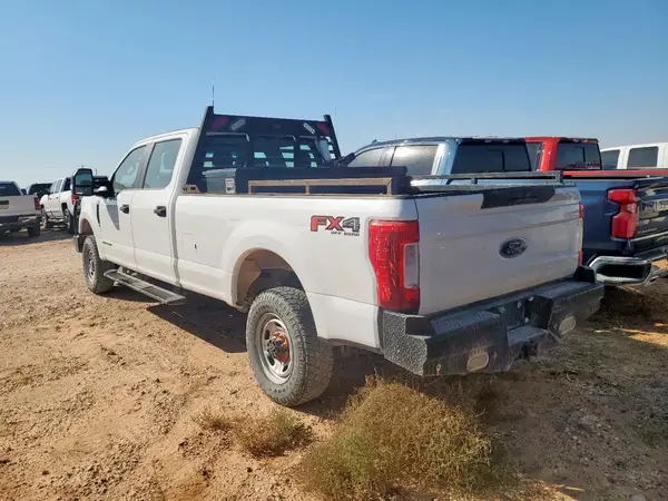 1FT8W3BT0JEC94949 2018 FORD F350 - Image 2