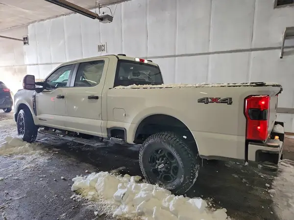 1FT8W3BT0REE20240 2024 FORD F350 - Image 2