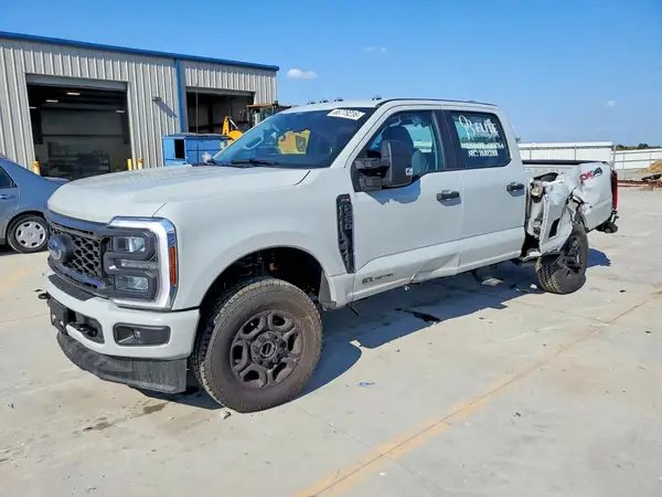1FT8W3BT1TED79592 2026 FORD F350 - Image 1