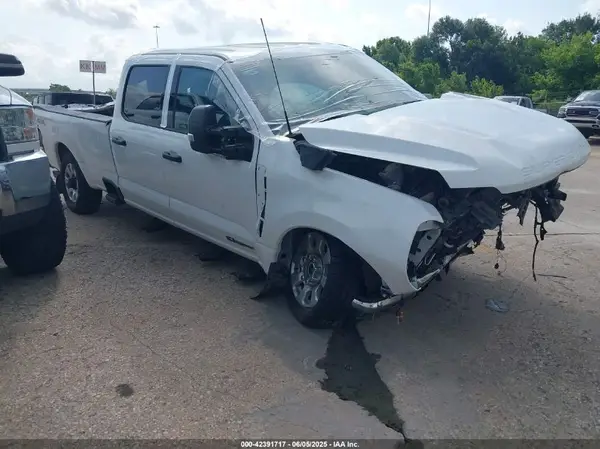 1FT8W3BT2RED58341 2024 FORD F350 - Image 1