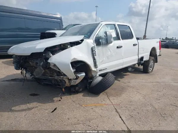 1FT8W3BT2RED58341 2024 FORD F350 - Image 2