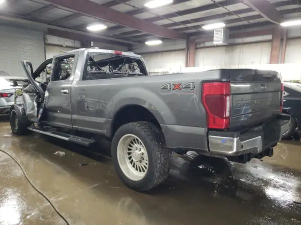1FT8W3BT3NEC31737 2022 FORD F350 - Image 2