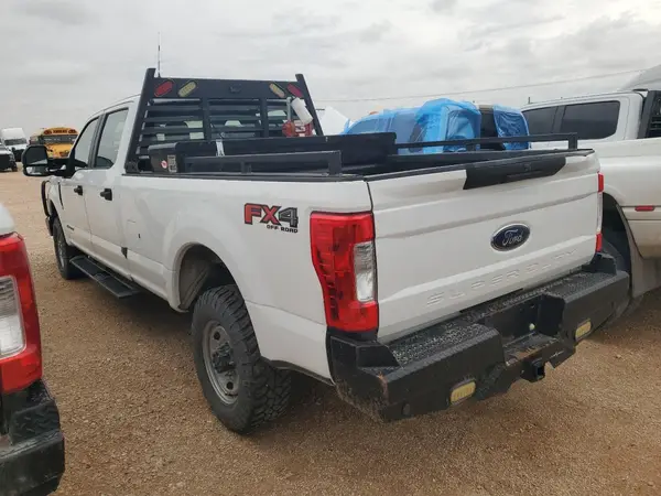 1FT8W3BT4JEC94940 2018 FORD F350 - Image 2
