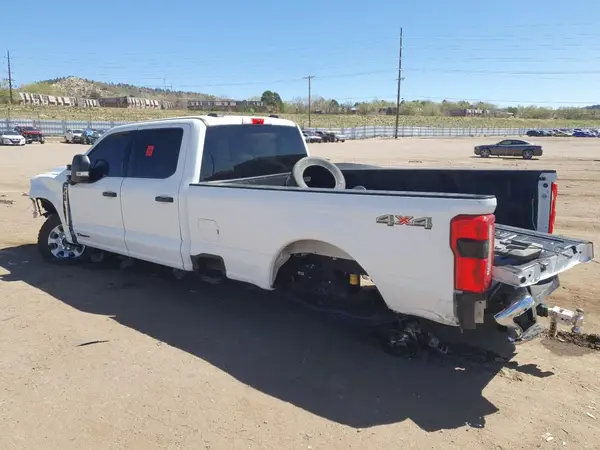 1FT8W3BT4RED54128 2024 FORD F350 - Image 2