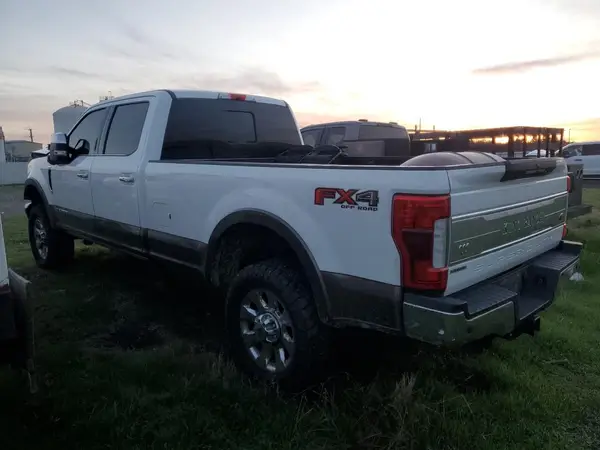 1FT8W3BT5HEC06133 2017 FORD F350 - Image 2