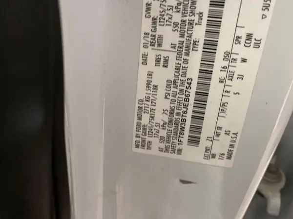 1FT8W3BT6JEB67543 2018 FORD F350 - Image 2