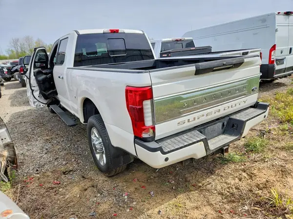 1FT8W3BT7KEG37774 2019 FORD F350 - Image 2