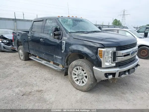 1FT8W3BT8JEB78527 2018 FORD F350 - Image 1