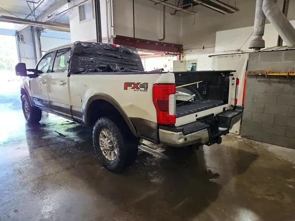 1FT8W3BT9HEF14843 2017 FORD F350 - Image 2