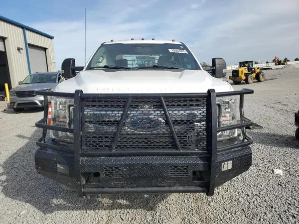 1FT8W3BTXKEG65102 2019 FORD F350 - Image 2