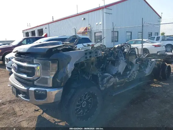 1FT8W3BTXNED40762 2022 FORD F350 - Image 2