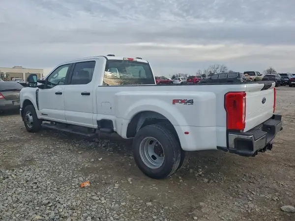 1FT8W3CM5PEC14237 2023 FORD F350 - Image 2