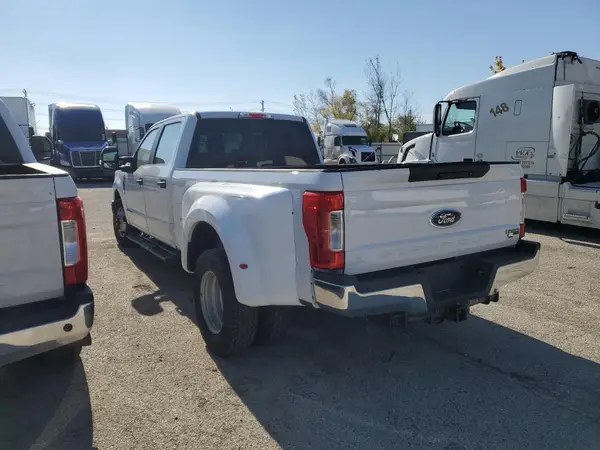 1FT8W3CTXKEE56876 2019 FORD F350 - Image 2