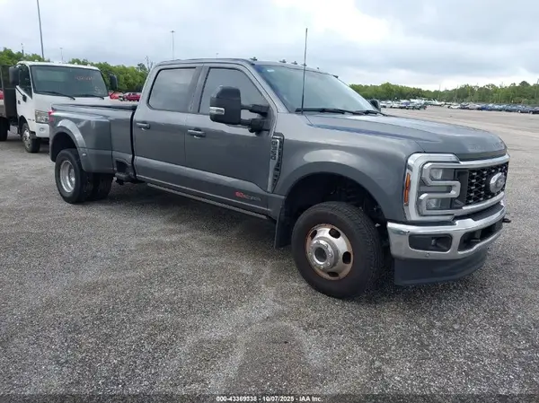 1FT8W3DM1REC11790 2024 FORD F350 - Image 1