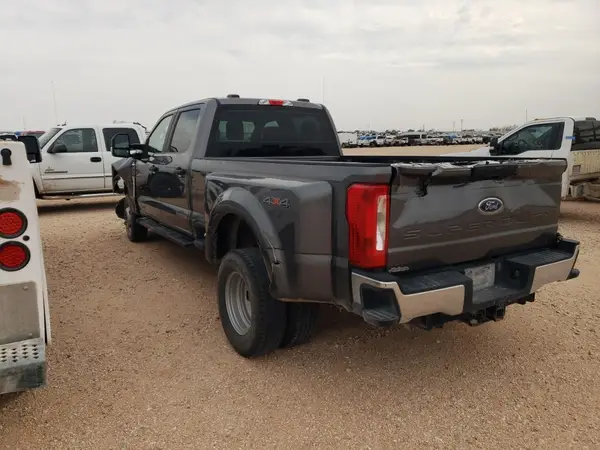 1FT8W3DM5PEC68846 2023 FORD F350 - Image 2