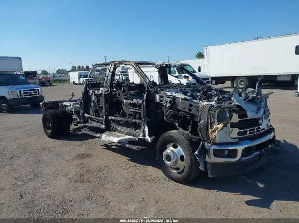 1FT8W3DM6REE28137 2024 FORD F350 - Image 1