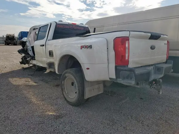 1FT8W3DMXREE16413 2024 FORD F350 - Image 2