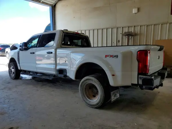 1FT8W3DN4SED40203 2025 FORD F350 - Image 2