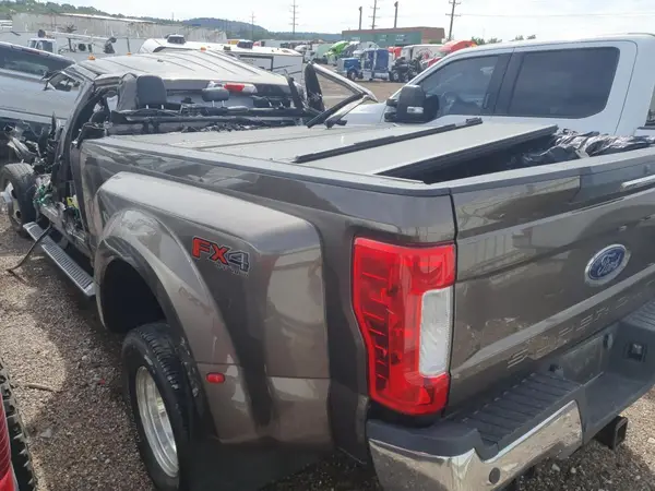 1FT8W3DT0HEC42101 2017 FORD F350 - Image 2