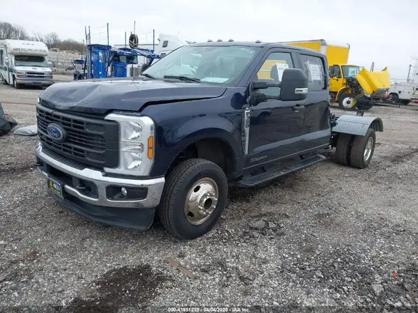 1FT8W3DT0RED74261 2024 FORD F350 - Image 2