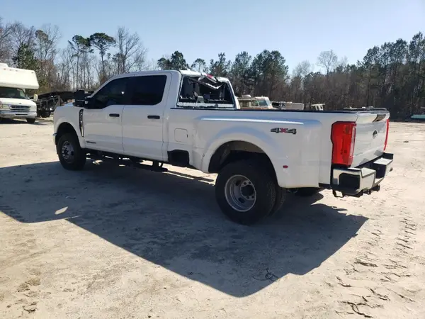 1FT8W3DT0REE67068 2024 FORD F350 - Image 2