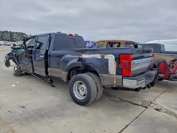 1FT8W3DT1NED02561 2022 FORD F350 - Image 2
