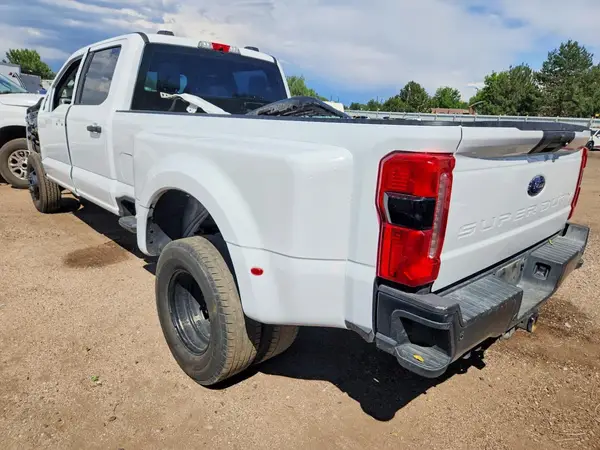 1FT8W3DT1PEC05833 2023 FORD F350 - Image 2
