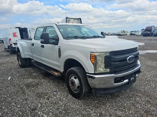 1FT8W3DT2HEC96323 2017 FORD F350 - Image 1